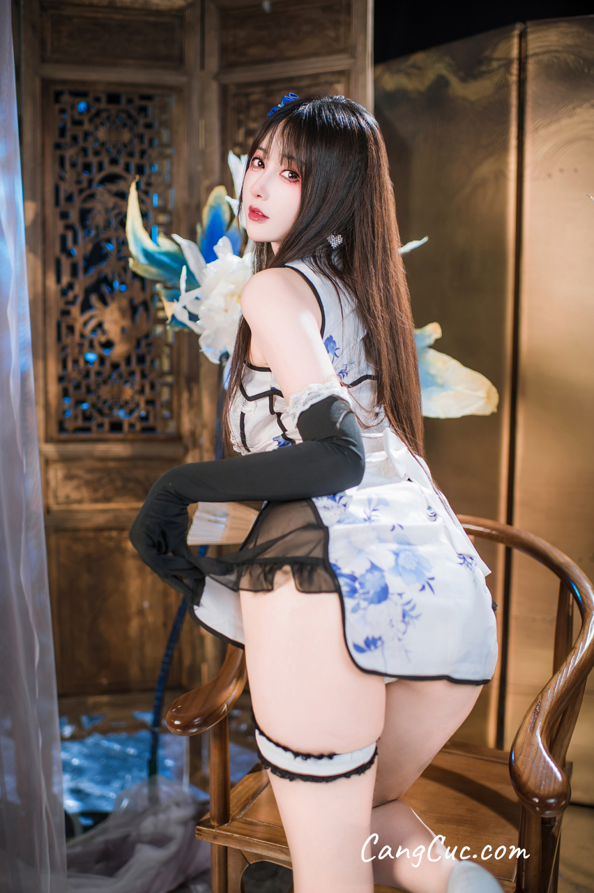 Coser@羽生三未 – 艳娘幻梦谭 瓶儿 青花瓷旗袍